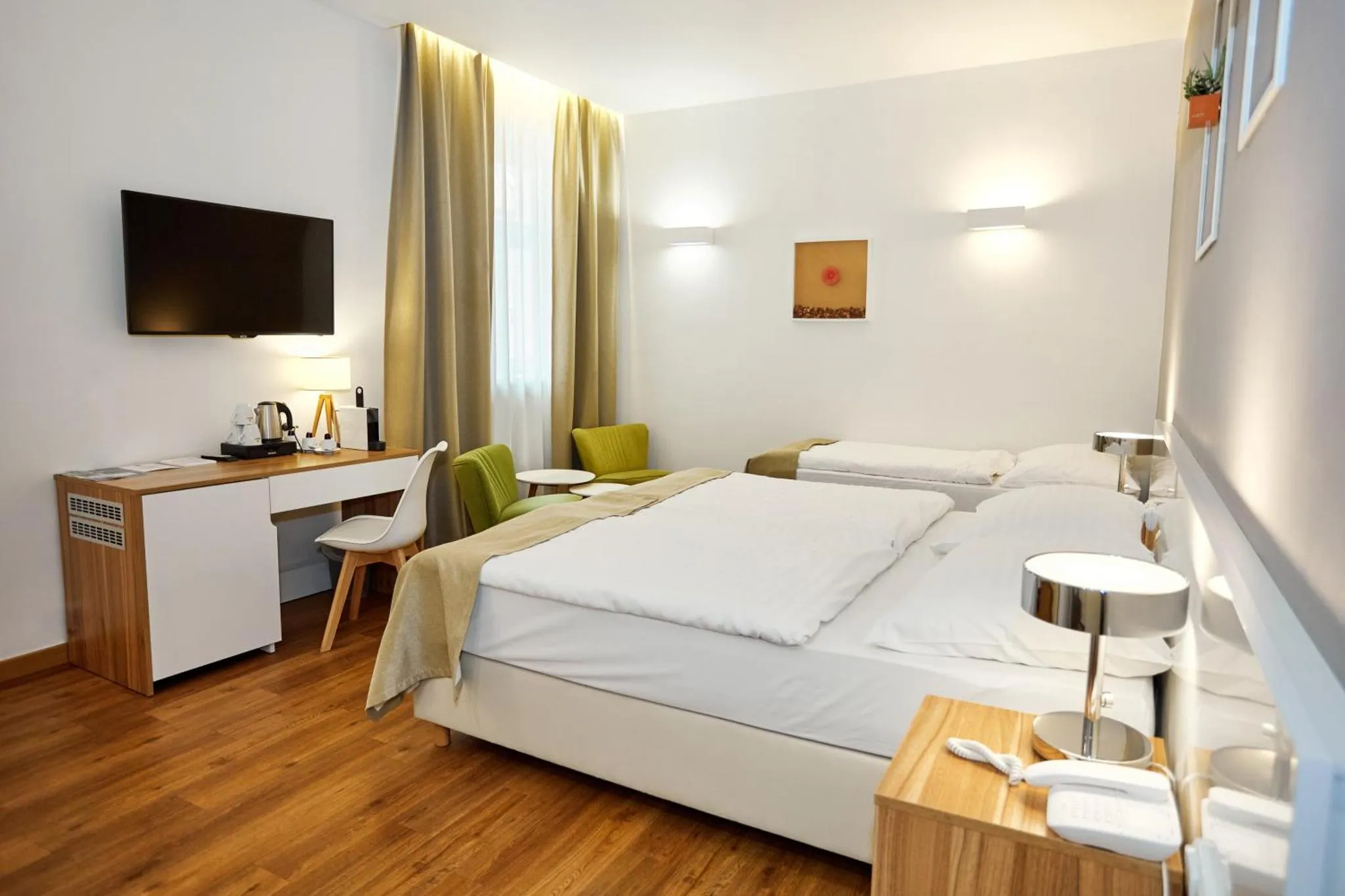 Superior & Deluxe Rooms gallery image 1